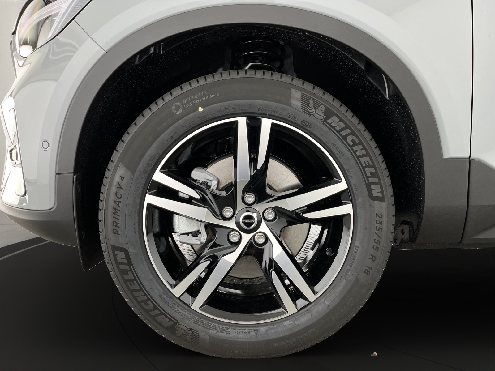 VOLVO XC40 2.0 B3 MH Plus Dark, Mild-Hybrid Benzin/Elektro, Vorführwagen, Automatik - 7