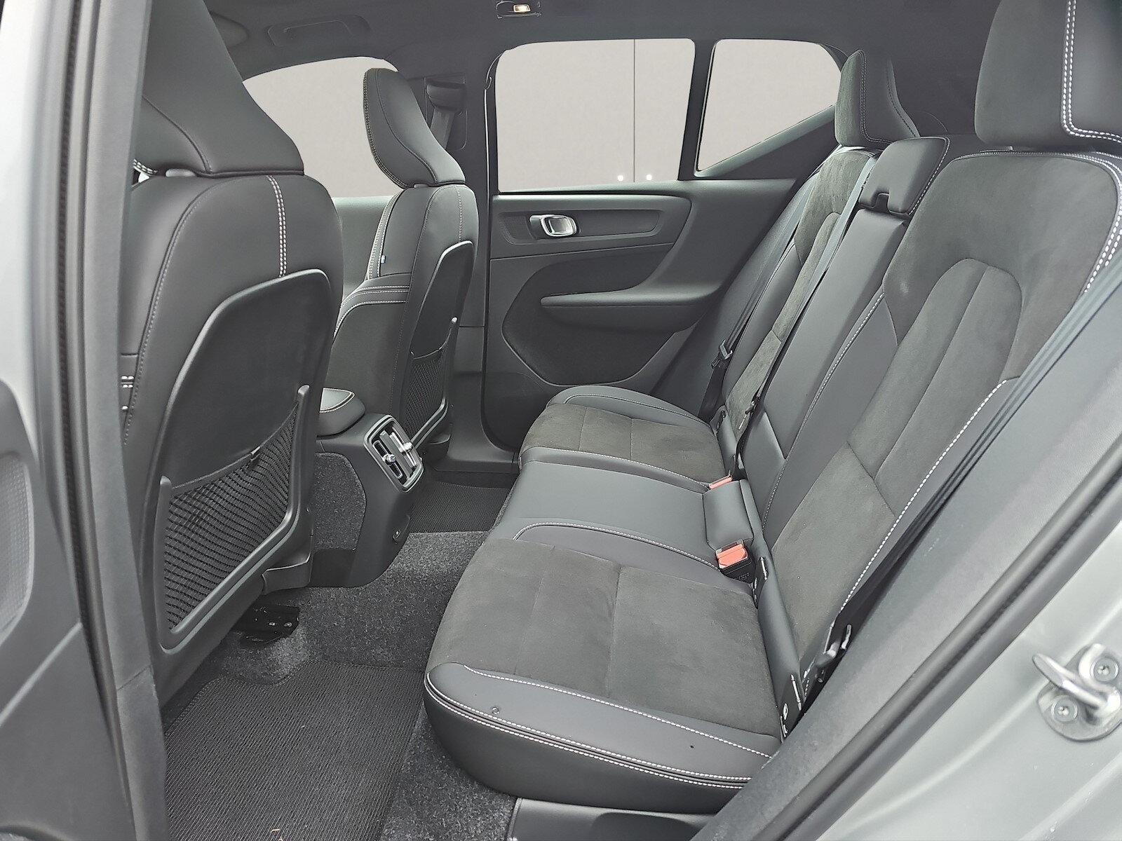 VOLVO XC40 P6 Ultimate, Elektro, Vorführwagen, Automatik - 7