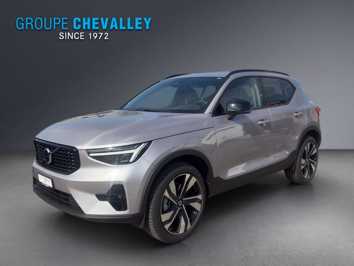 VOLVO XC40 B3 Benzin Mild Hybrid Plus Dark DCT