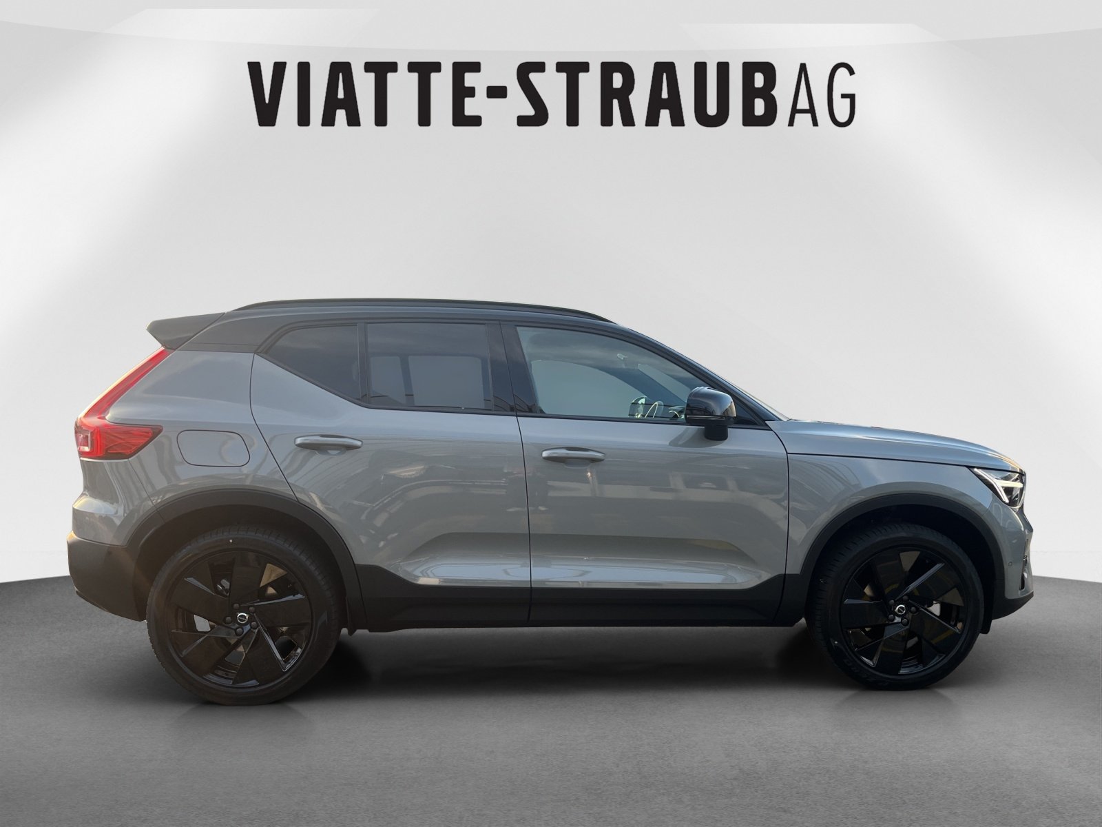 VOLVO XC40 2.0 B4 MH Black Edition, Mild-Hybrid Benzin/Elektro, Neuwagen, Automat - 6