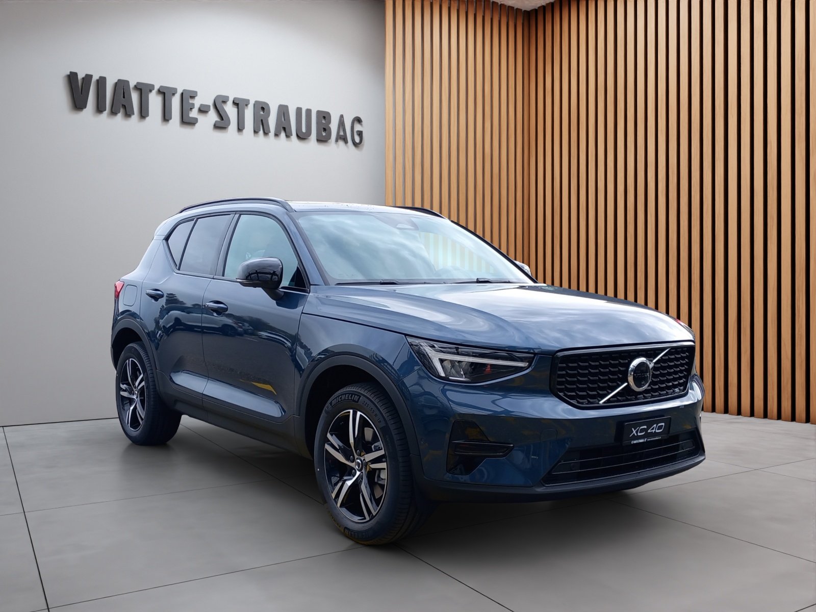 VOLVO XC40 2.0 B3 MH Plus Dark, Hybride Léger Essence/Électricité, Voiture nouvelle, Automatique - 5