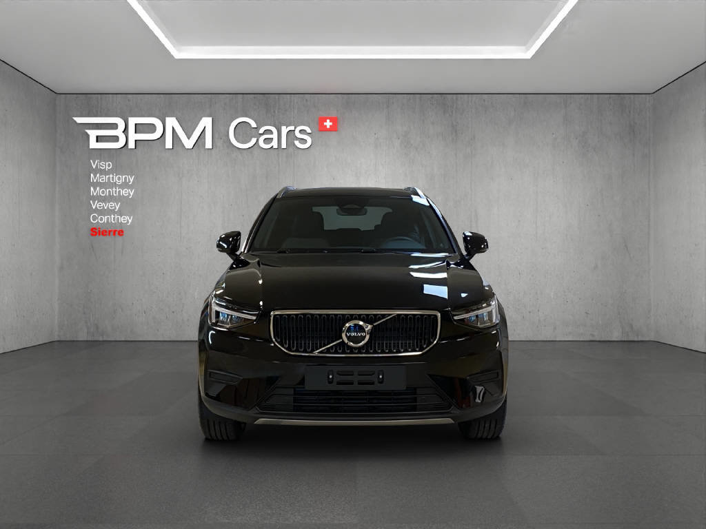 VOLVO XC40 2.0 B3 MH Core, Mild-Hybrid Petrol/Electric, New car, Automatic - 2