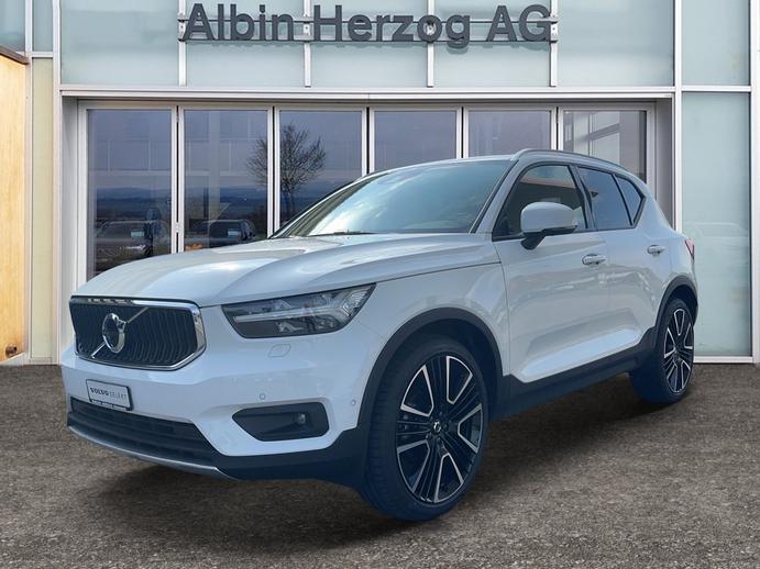 VOLVO XC40 1.5 T3 Momentum, Petrol, Second hand / Used, Automatic