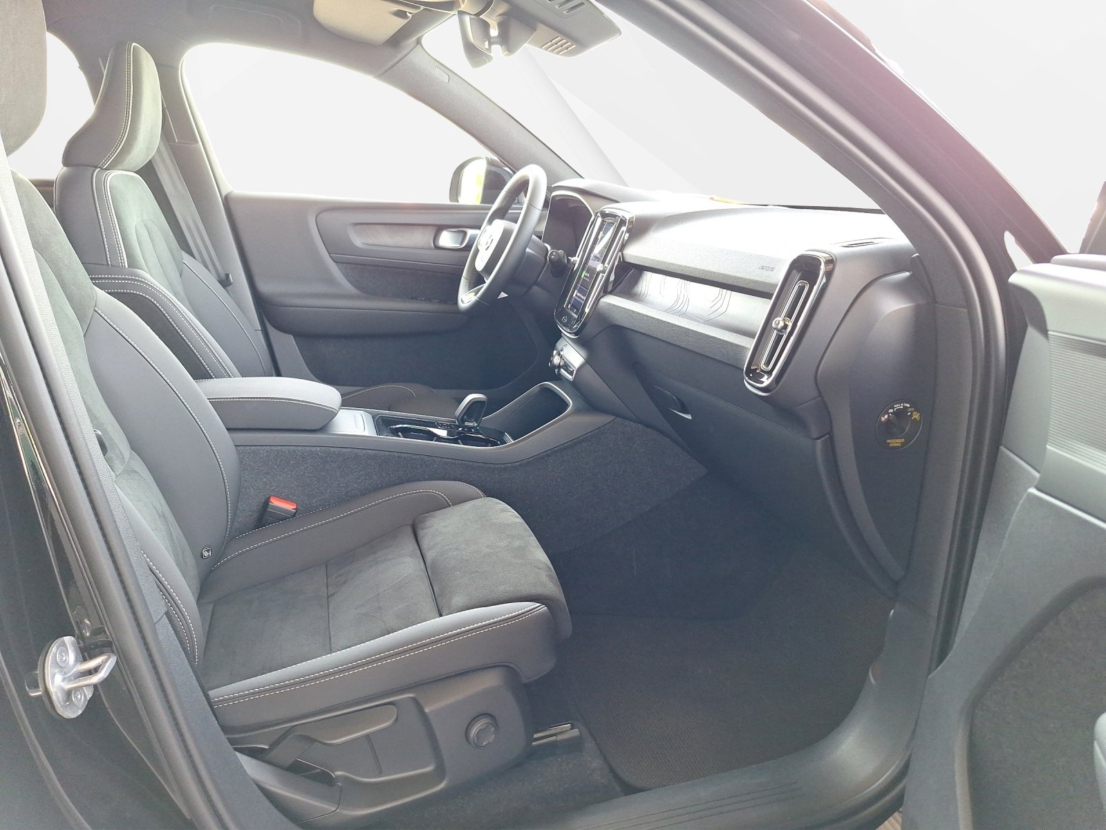 VOLVO XC40 E80 Twin Plus AWD, Électrique, Occasion / Utilisé, Automatique - 6