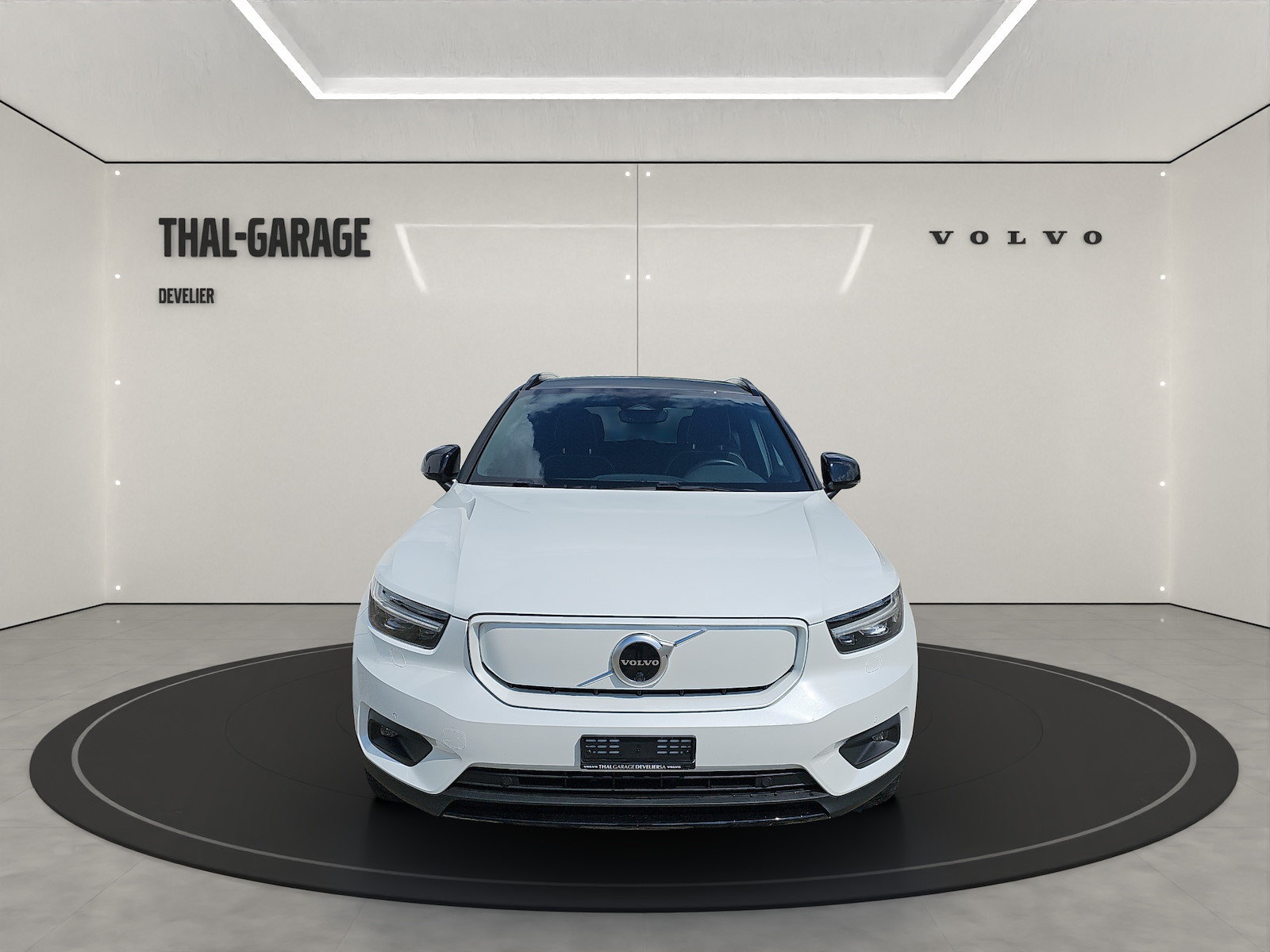 VOLVO XC40 P8 Twin R-Design AWD, Elektro, Occasion / Gebraucht, Automat - 3