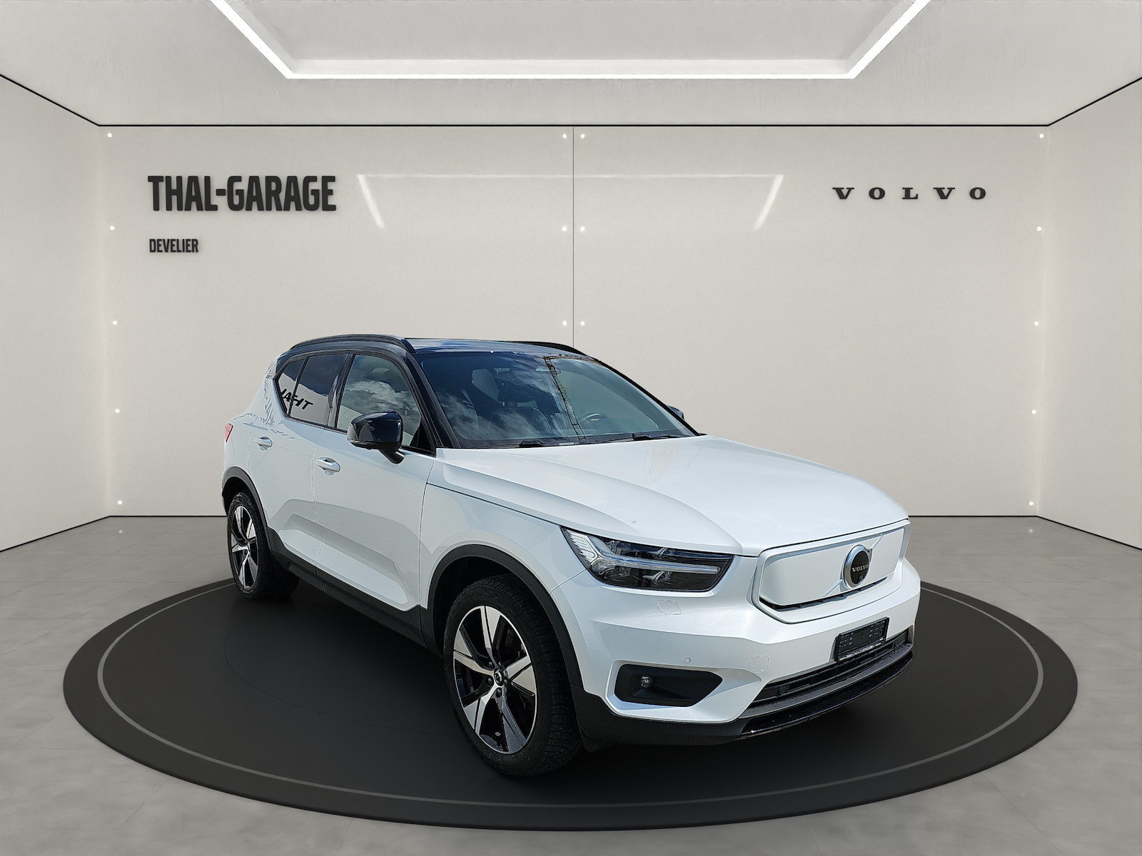 VOLVO XC40 P8 Twin R-Design AWD, Elektro, Occasion / Gebraucht, Automat - 4