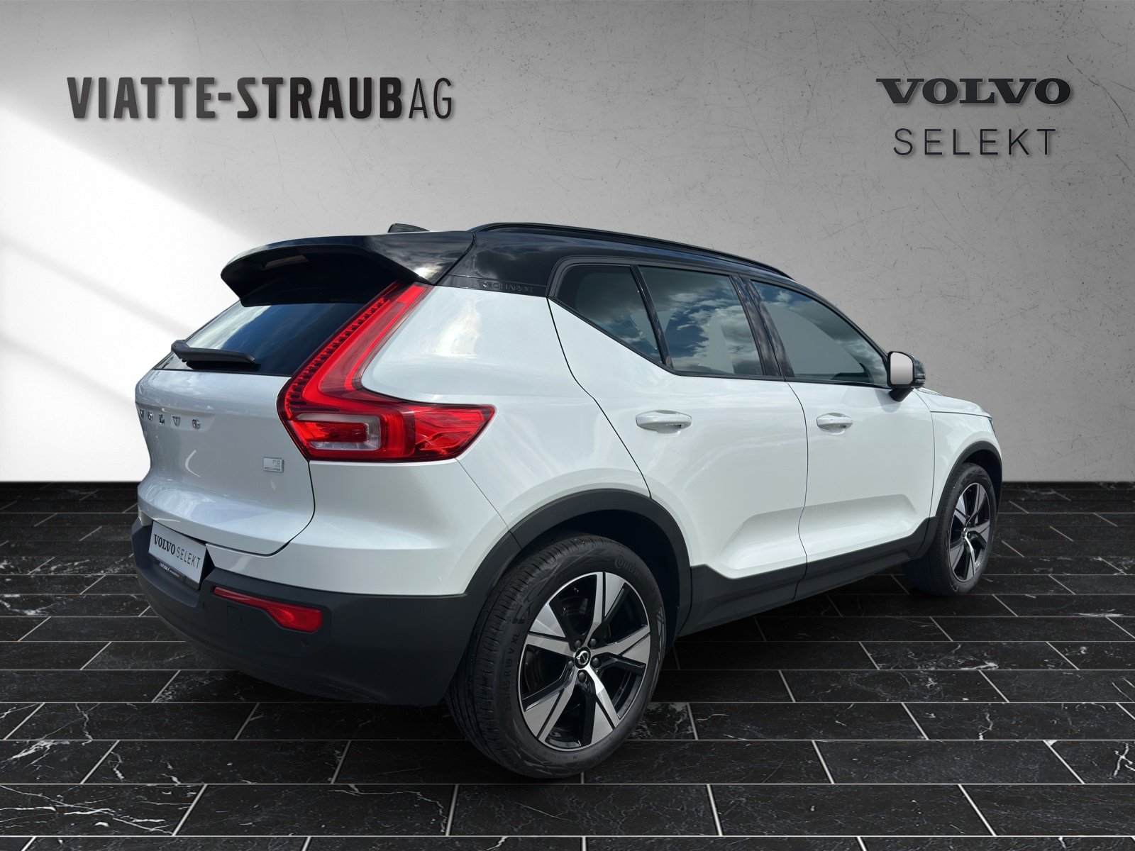 VOLVO XC40 P8 R-Design AWD, Elektro, Occasion / Gebraucht, Automat - 5