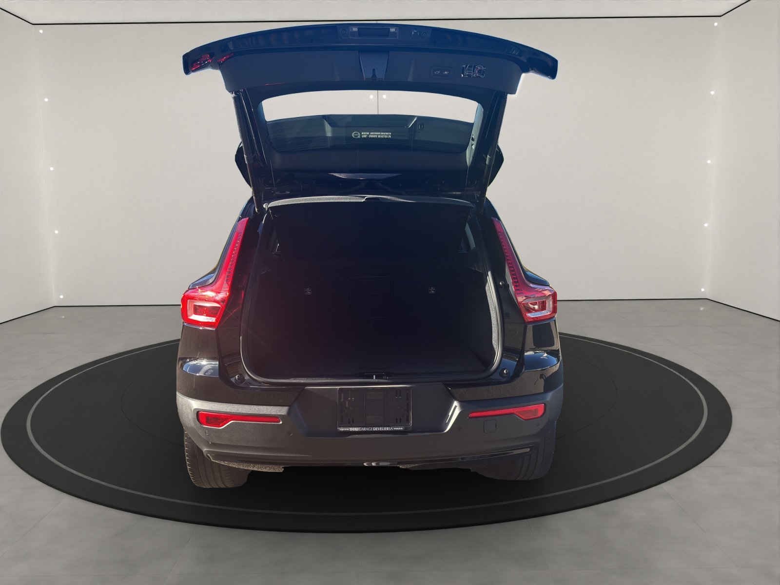 VOLVO XC40 1.5 T4 PiH R-Design, Hybride Rechargeable Essence/Électricité, Occasion / Utilisé, Automatique - 2
