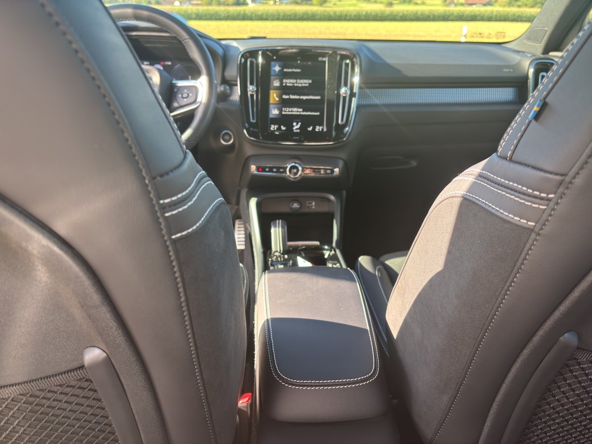 VOLVO XC40 1.5 T4 PiH R-Design, Hybride Rechargeable Essence/Électricité, Occasion / Utilisé, Automatique - 6