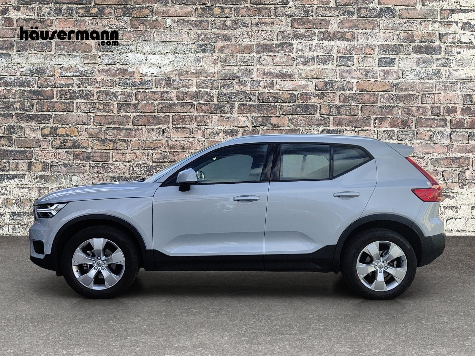 VOLVO XC40 1.5 T2 Momentum, Benzin, Occasion / Gebraucht, Automat - 2
