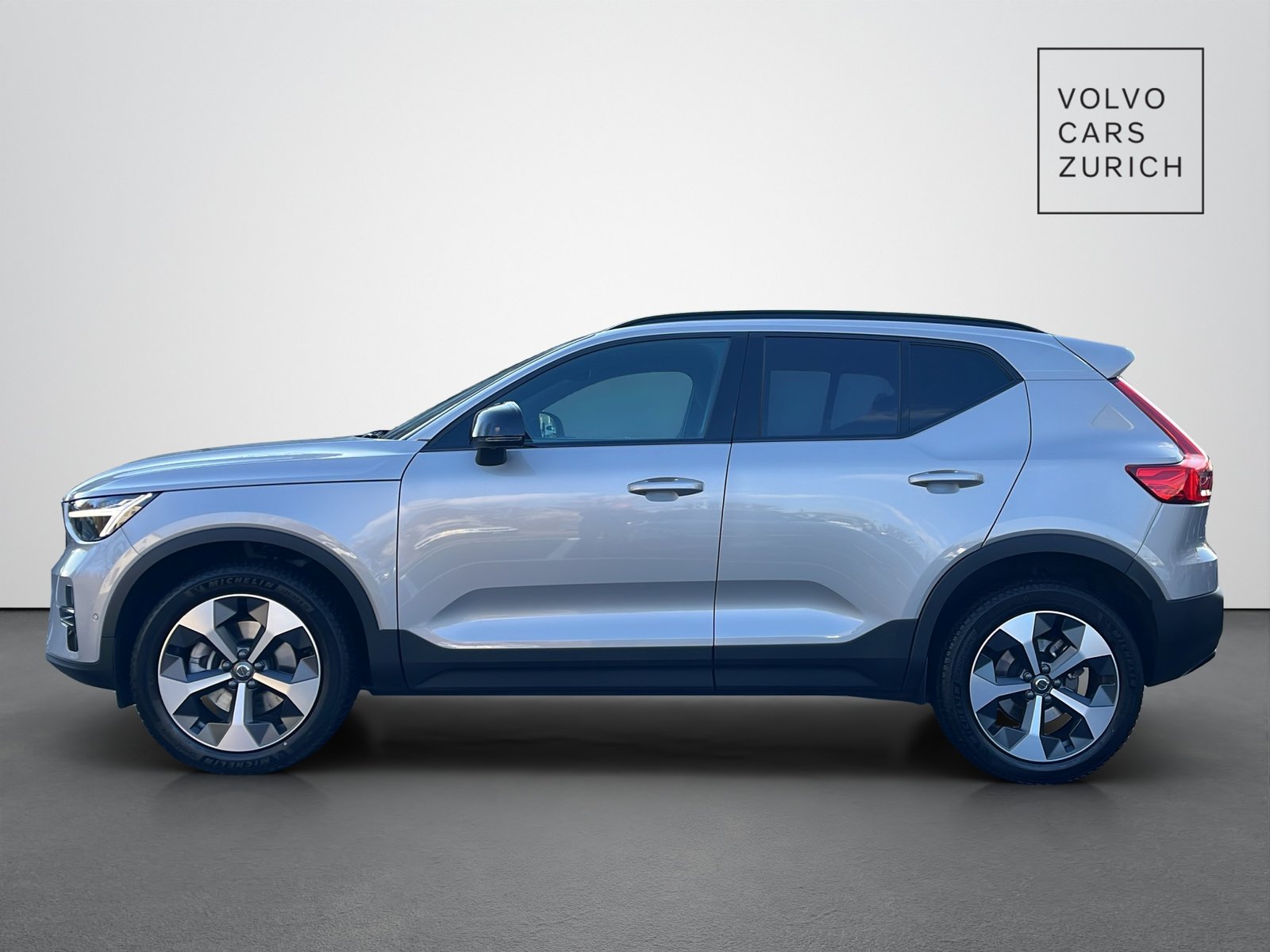 VOLVO XC40 2.0 B4 MH Plus Dark, Hybride Léger Essence/Électricité, Occasion / Utilisé, Automatique - 3