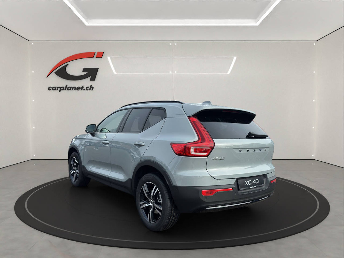 VOLVO XC40 2.0 B3 MH Plus Dark, Mild-Hybrid Petrol/Electric, Ex-demonstrator, Automatic - 4