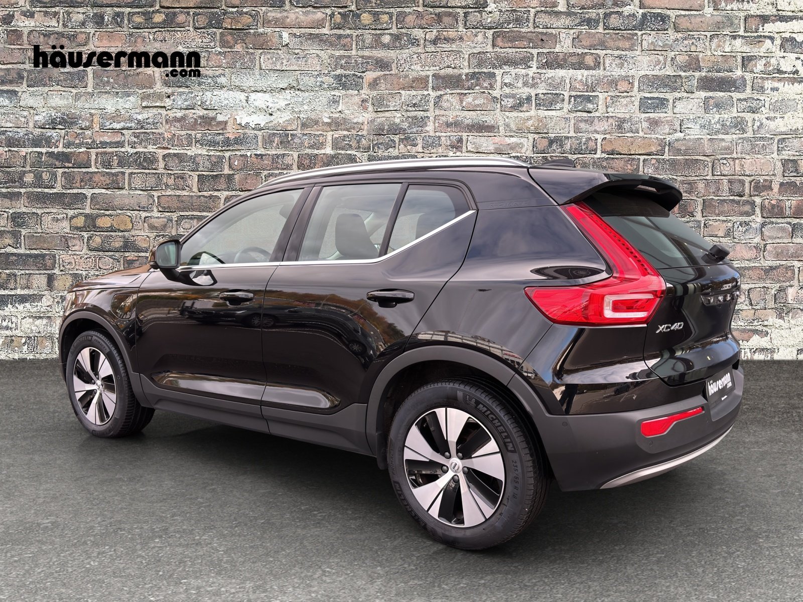 VOLVO XC40 1.5 T4 PiH Inscription Expression, Plug-in-Hybrid Petrol/Electric, Ex-demonstrator, Automatic - 3
