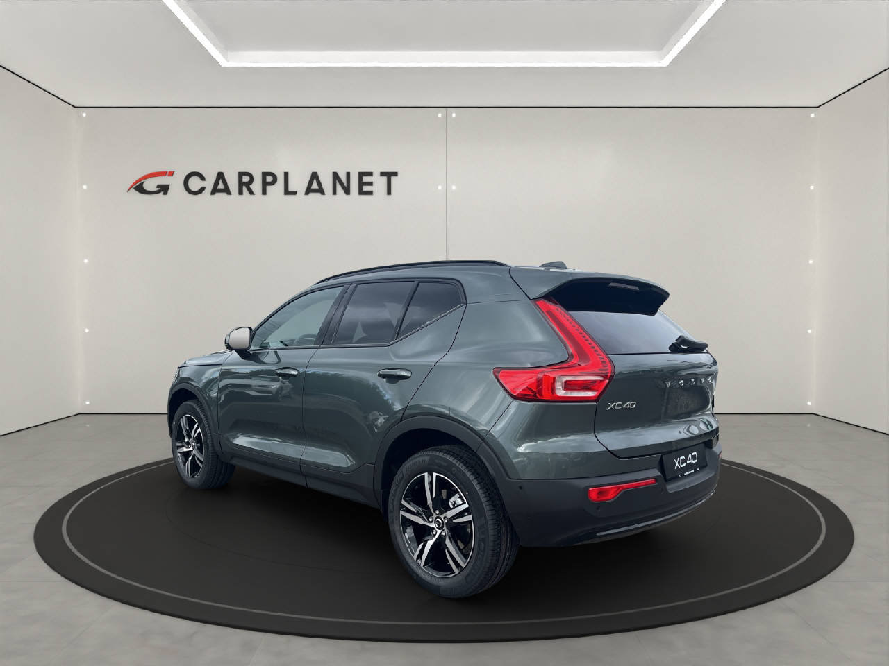 VOLVO XC40 2.0 B3 MH Plus Dark, Mild-Hybrid Petrol/Electric, Ex-demonstrator, Automatic - 3