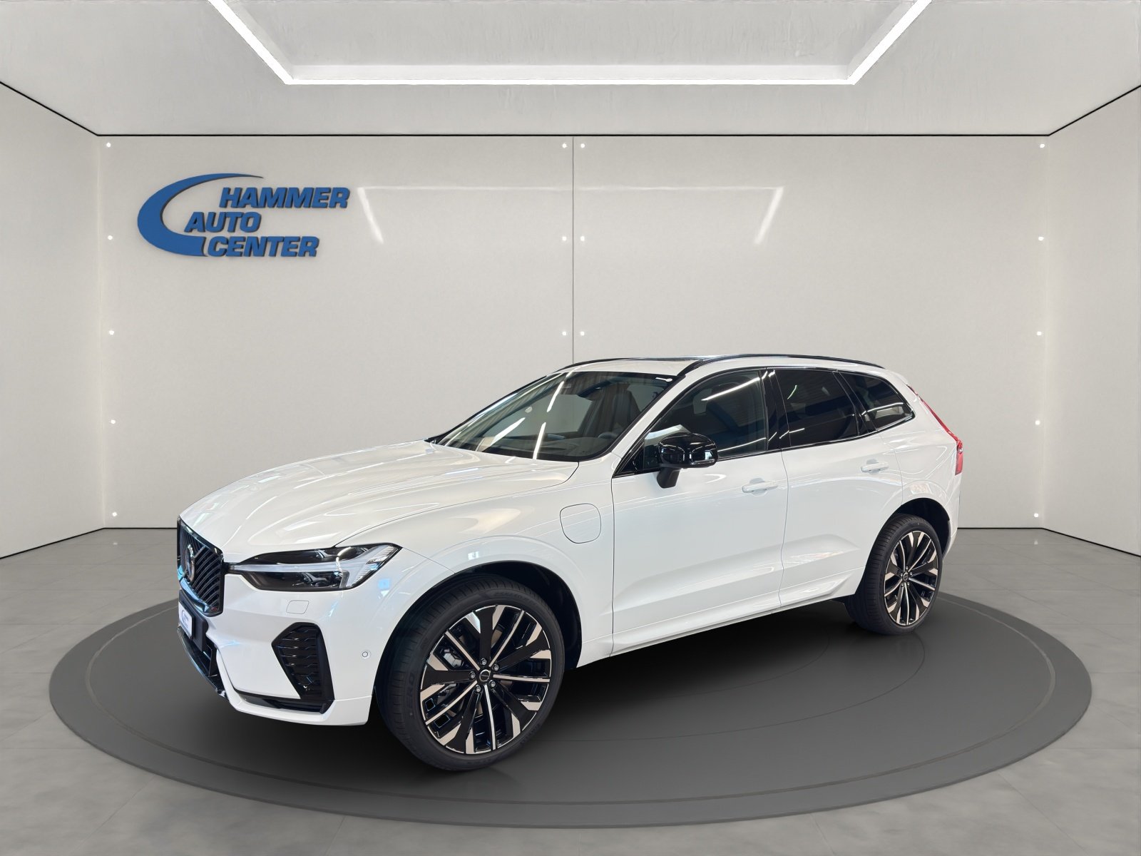 VOLVO XC60 2.0 T6 TE Ultra Dark eAWD