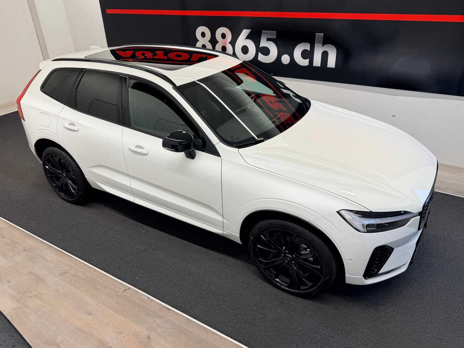 VOLVO XC60 T6 eAWD PluginHybrid Black Edition Geartronic, Hybride Rechargeable Essence/Électricité, Voiture nouvelle, Automatique - 5