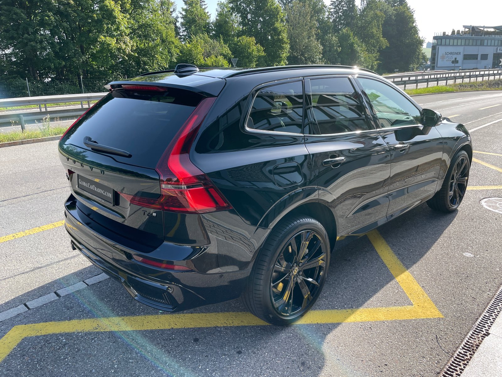 VOLVO XC60 T6 eAWD PluginHybrid Black Edition Geartronic, Plug-in-Hybrid Benzina/Elettrica, Auto nuove, Automatico - 4