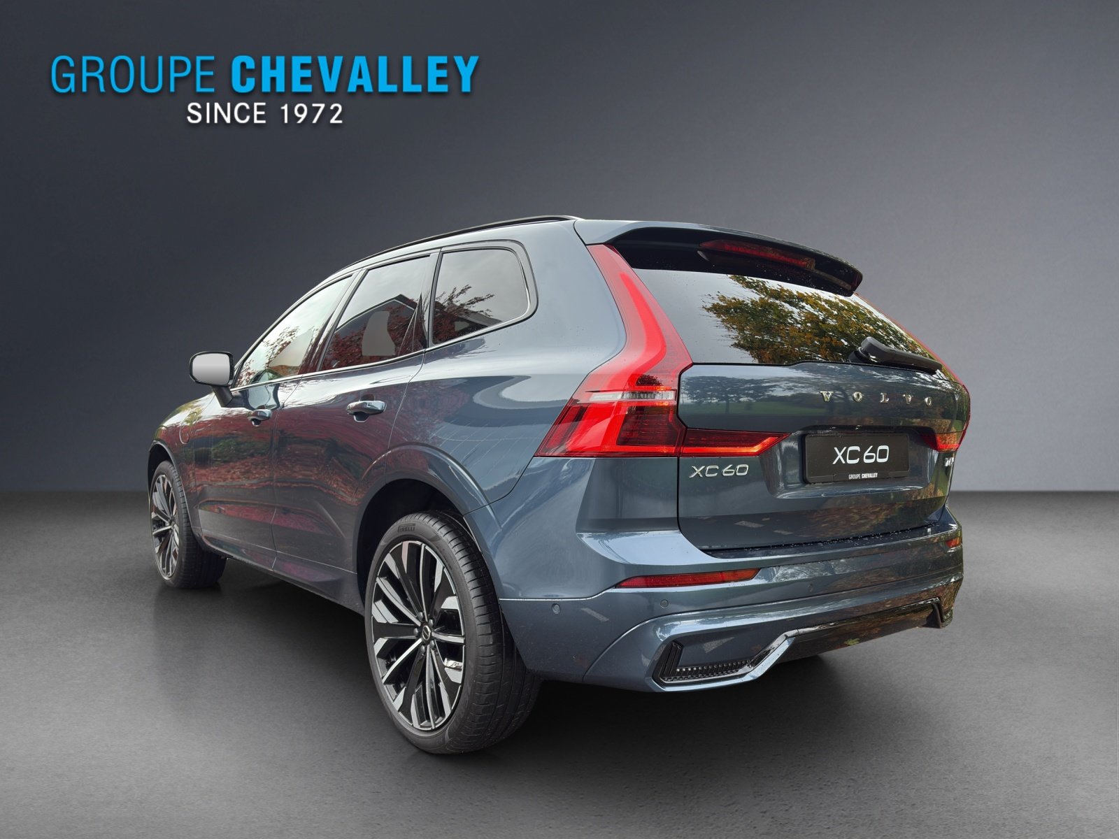 VOLVO XC60 T6 eAWD PluginHybrid Ultra Dark Geartronic, Plug-in-Hybrid Benzina/Elettrica, Auto nuove, Automatico - 3