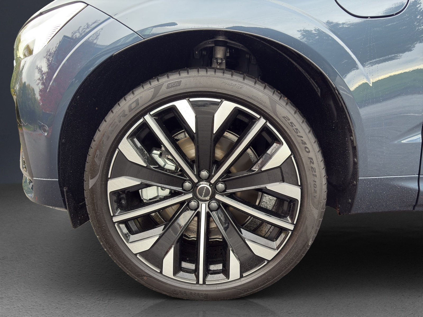 VOLVO XC60 T6 eAWD PluginHybrid Ultra Dark Geartronic, Plug-in-Hybrid Benzina/Elettrica, Auto nuove, Automatico - 5