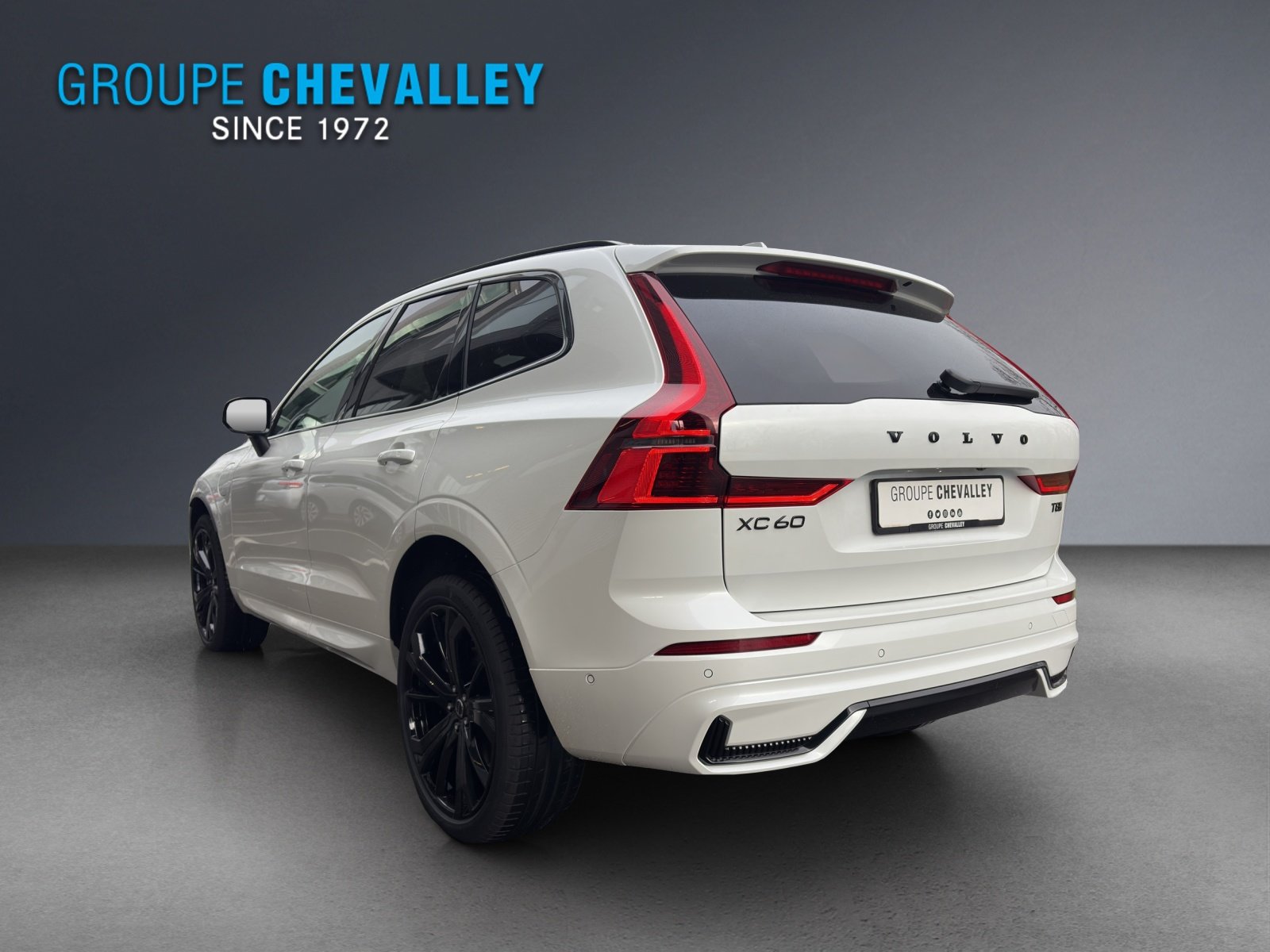 VOLVO XC60 T8 eAWD PluginHybrid Black Edition Geartronic, Plug-in-Hybrid Benzina/Elettrica, Auto nuove, Automatico - 4