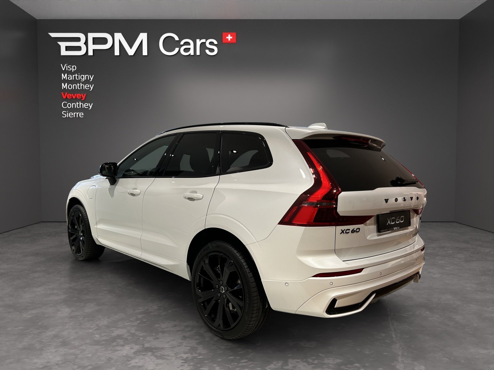 VOLVO XC60 T6 eAWD PluginHybrid Black Edition Geartronic, Plug-in-Hybrid Benzin/Elektro, Neuwagen, Automatik - 3