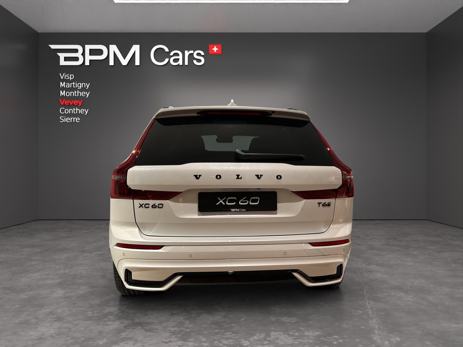 VOLVO XC60 T6 eAWD PluginHybrid Black Edition Geartronic, Plug-in-Hybrid Benzin/Elektro, Neuwagen, Automatik - 4