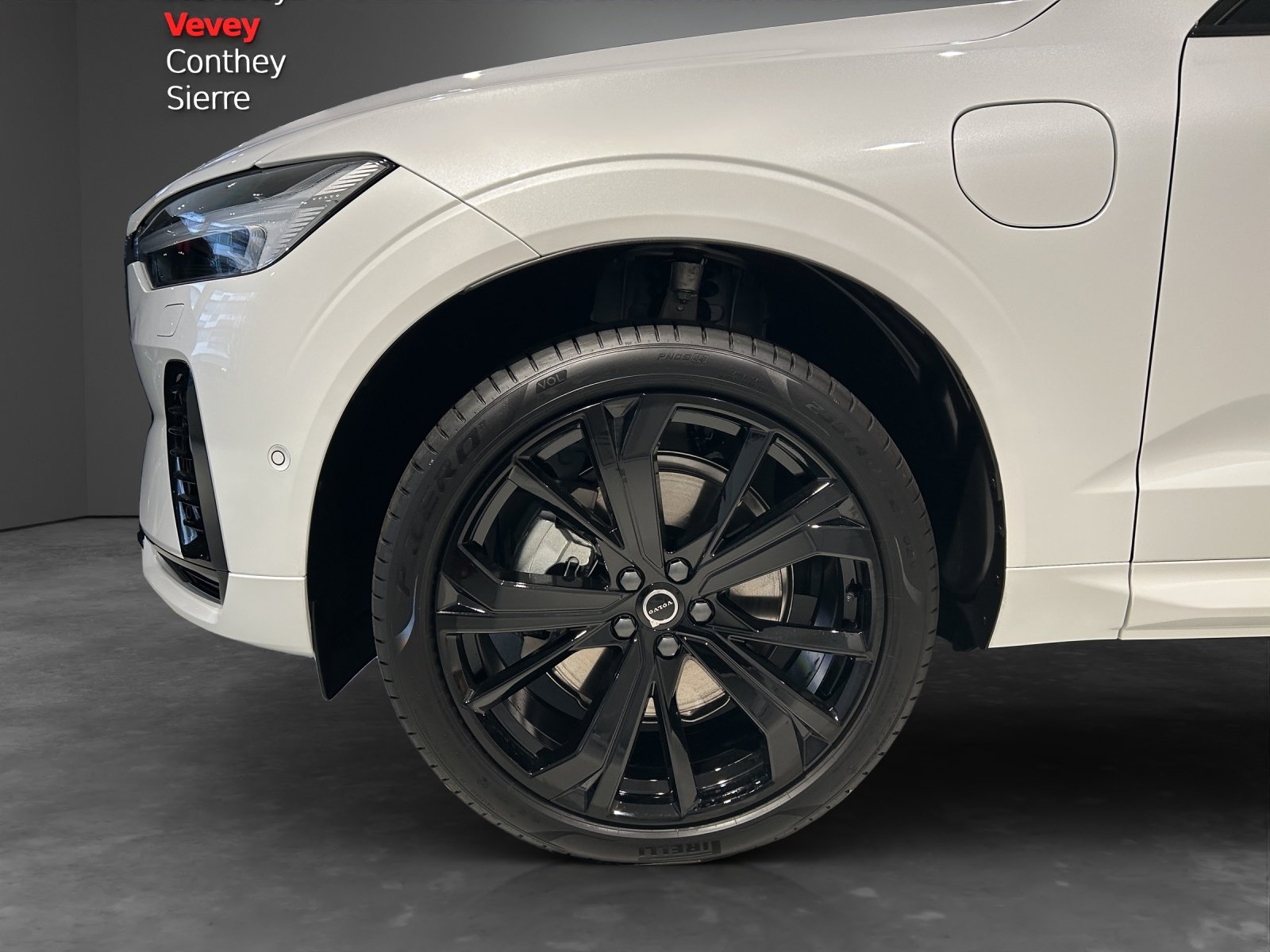 VOLVO XC60 T6 eAWD PluginHybrid Black Edition Geartronic, Plug-in-Hybrid Benzin/Elektro, Neuwagen, Automatik - 7