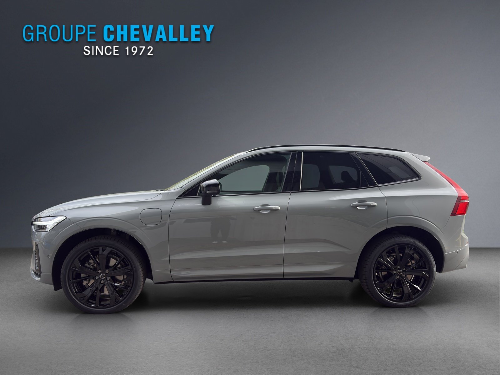 VOLVO XC60 T6 eAWD PluginHybrid Black Edition Geartronic, Plug-in-Hybrid Benzina/Elettrica, Auto nuove, Automatico - 3
