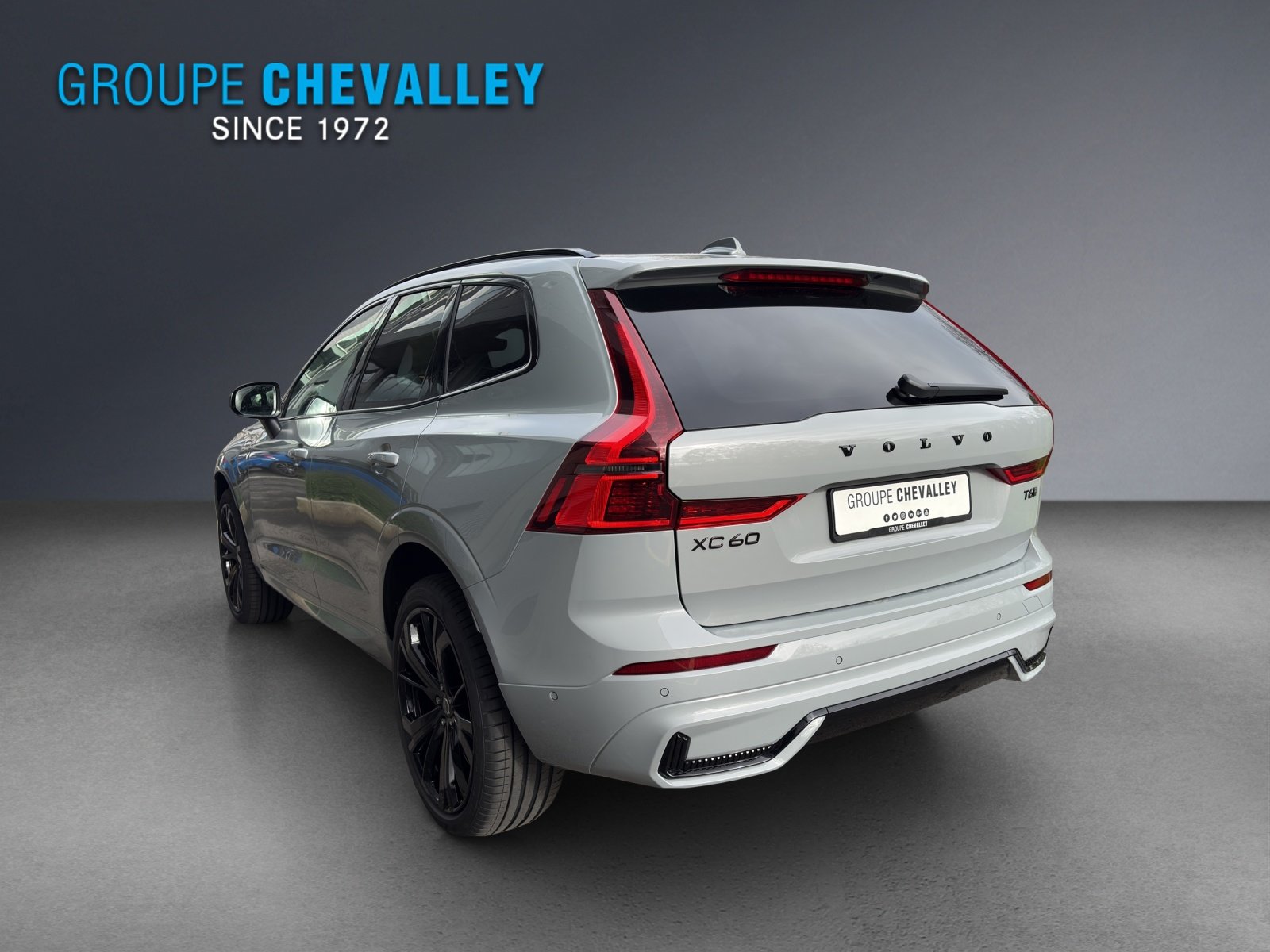 VOLVO XC60 T6 eAWD PluginHybrid Black Edition Geartronic, Plug-in-Hybrid Benzina/Elettrica, Auto nuove, Automatico - 4