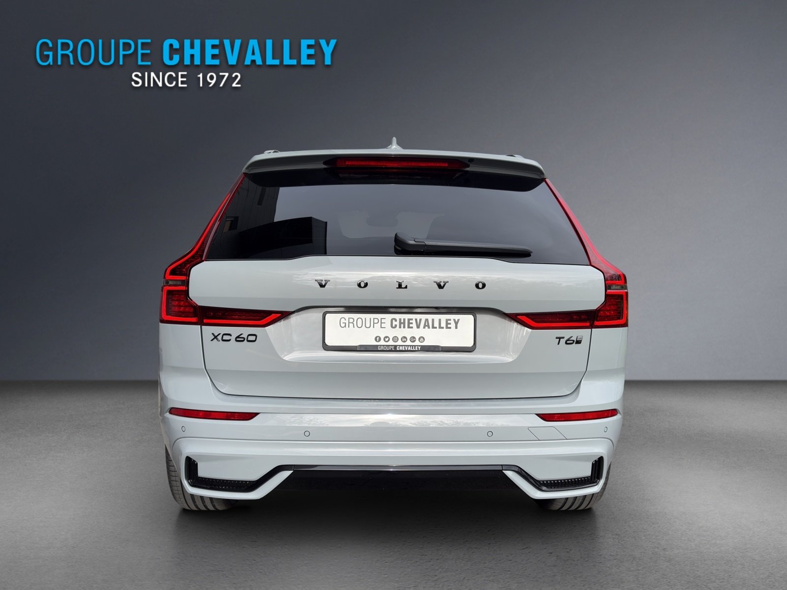 VOLVO XC60 T6 eAWD PluginHybrid Black Edition Geartronic, Plug-in-Hybrid Benzina/Elettrica, Auto nuove, Automatico - 5