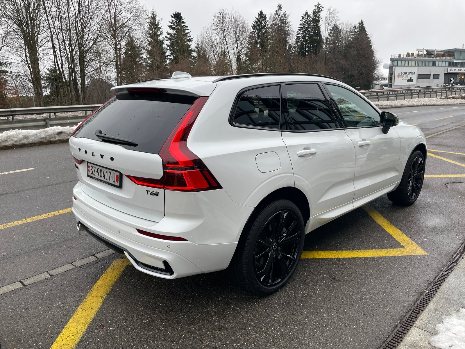 VOLVO XC60 T6 eAWD PluginHybrid Black Edition Geartronic, Plug-in-Hybrid Benzin/Elektro, Neuwagen, Automatik - 6