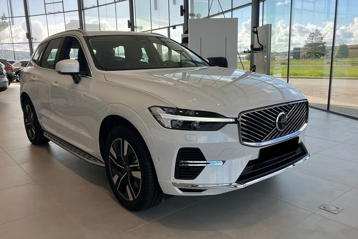 VOLVO XC60 T6 eAWD PluginHybrid Plus Bright Geartronic, Hybride Rechargeable Essence/Électricité, Voiture nouvelle, Automatique - 3