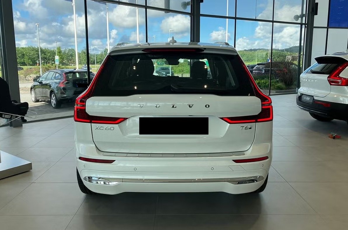 VOLVO XC60 T6 eAWD PluginHybrid Plus Bright Geartronic, Hybride Rechargeable Essence/Électricité, Voiture nouvelle, Automatique - 6