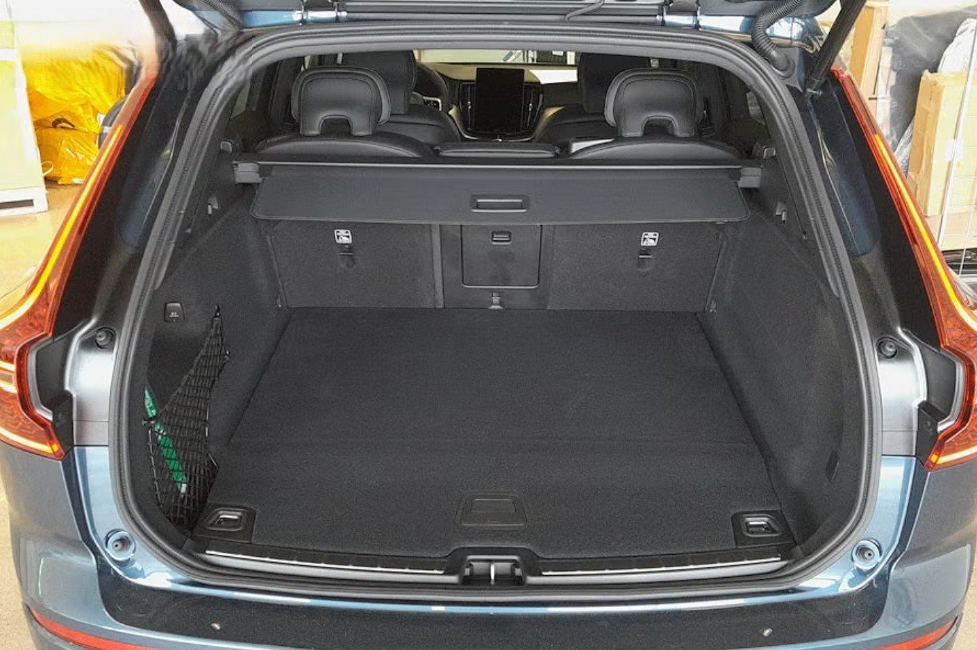 VOLVO XC60 T6 eAWD PluginHybrid Plus Dark Geartronic, Plug-in-Hybrid Benzin/Elektro, Neuwagen, Automatik - 7