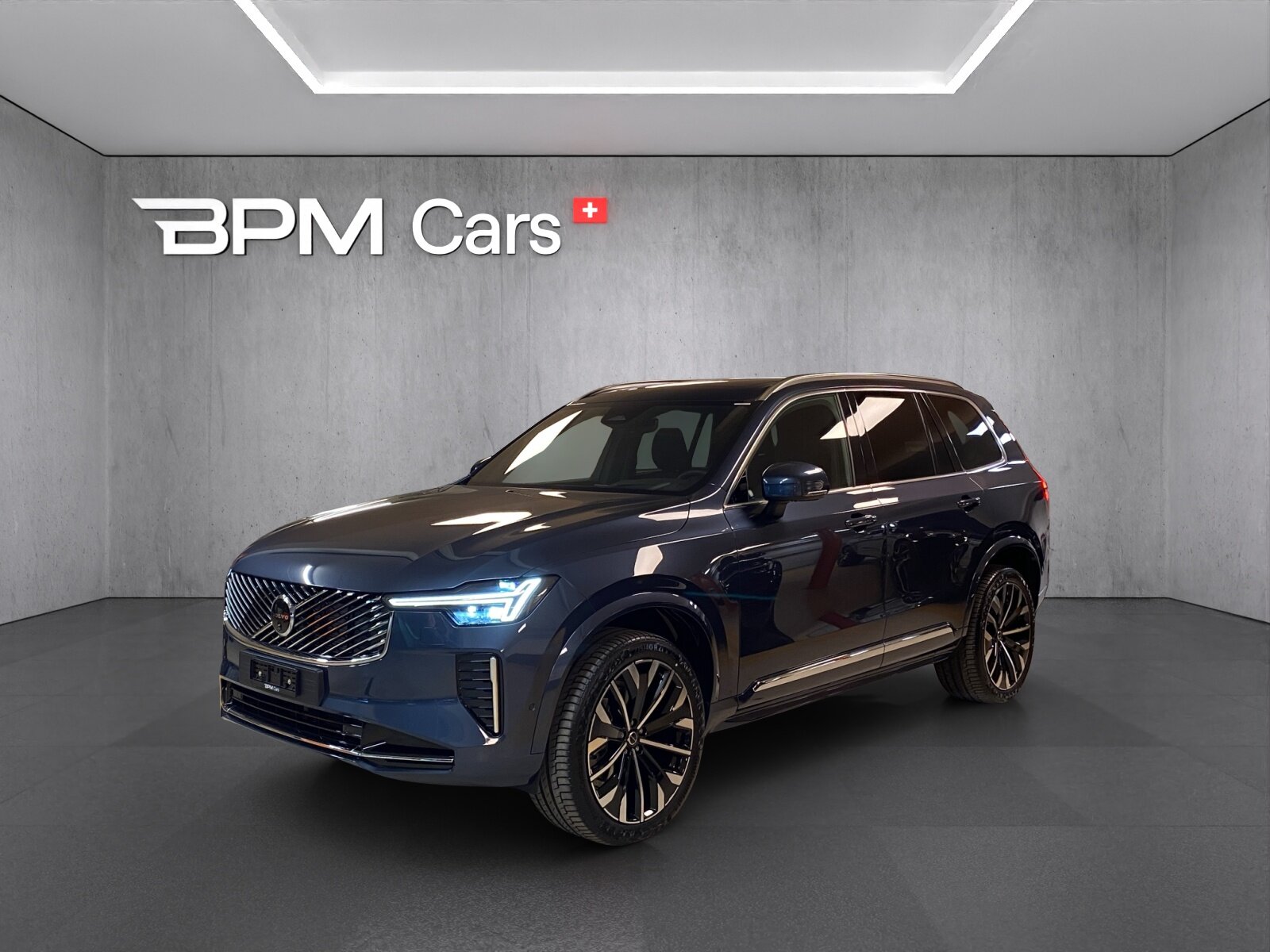 VOLVO XC60 B5 Benzin Mild Hybrid AWD Plus Bright Geartronic