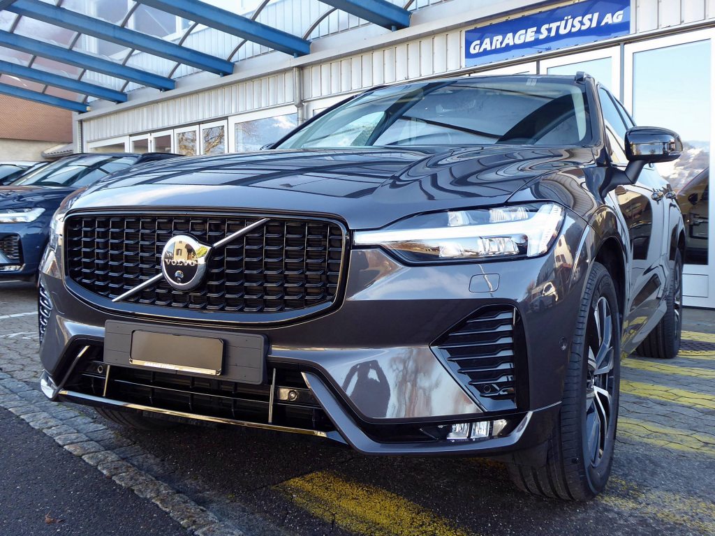 VOLVO XC60 B5 B AWD Plus Dark
