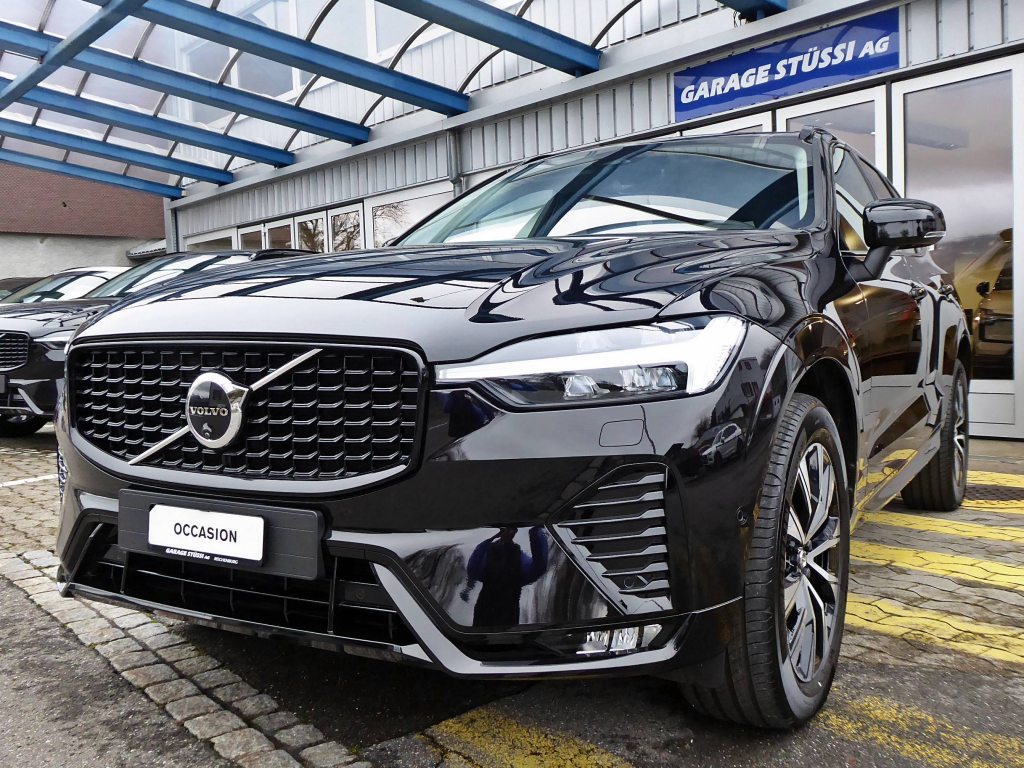 VOLVO XC60 B5 B AWD Plus Dark