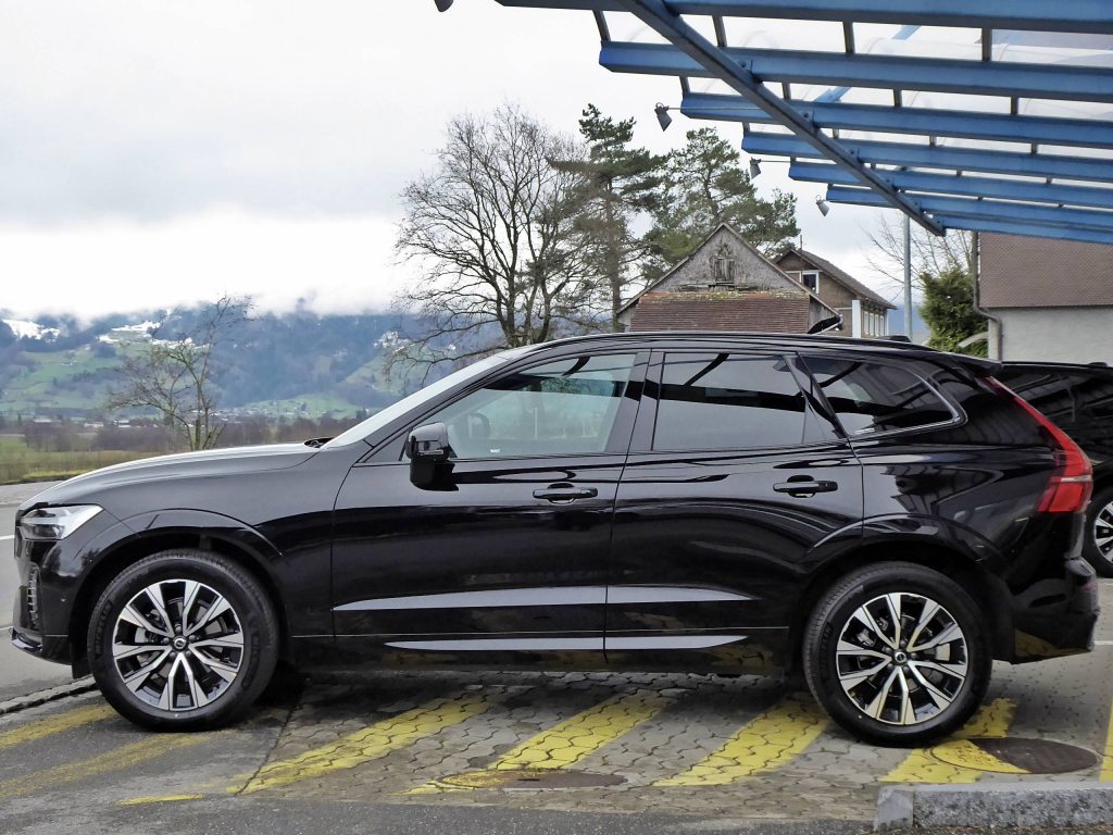 VOLVO XC60 B5 B AWD Plus Dark, Hybride Léger Essence/Électricité, Occasion / Utilisé, Automatique - 2