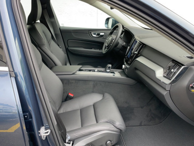 VOLVO XC60 B5 B AWD Plus Bright, Benzina, Occasioni / Usate, Automatico - 5