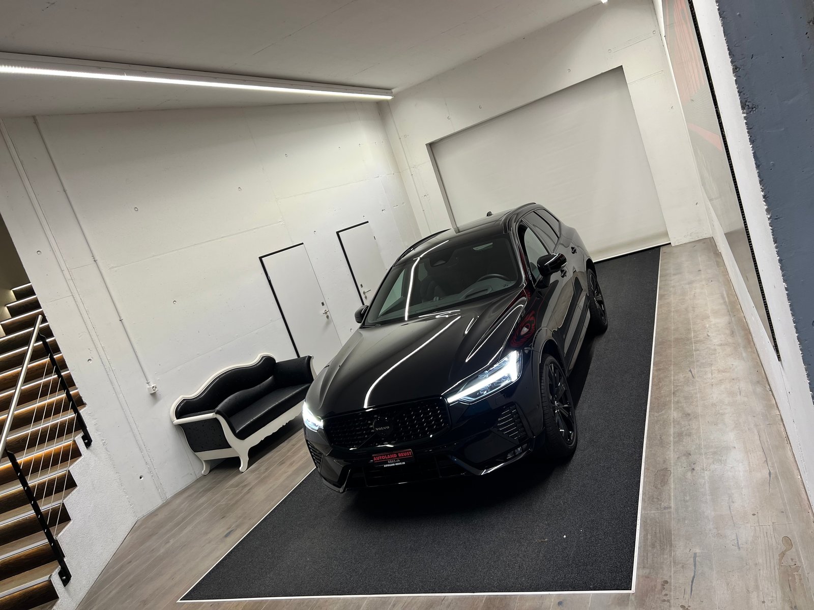 VOLVO XC60 B5 Benzin Mild Hybrid AWD Black Edition Geartronic, Benzin, Occasion / Gebraucht, Automatik - 3