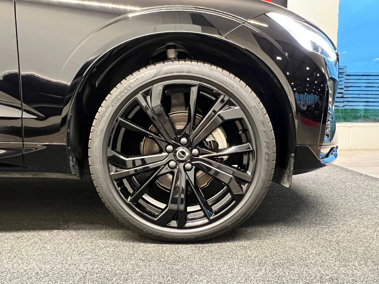 VOLVO XC60 B5 Benzin Mild Hybrid AWD Black Edition Geartronic, Benzin, Occasion / Gebraucht, Automatik - 5