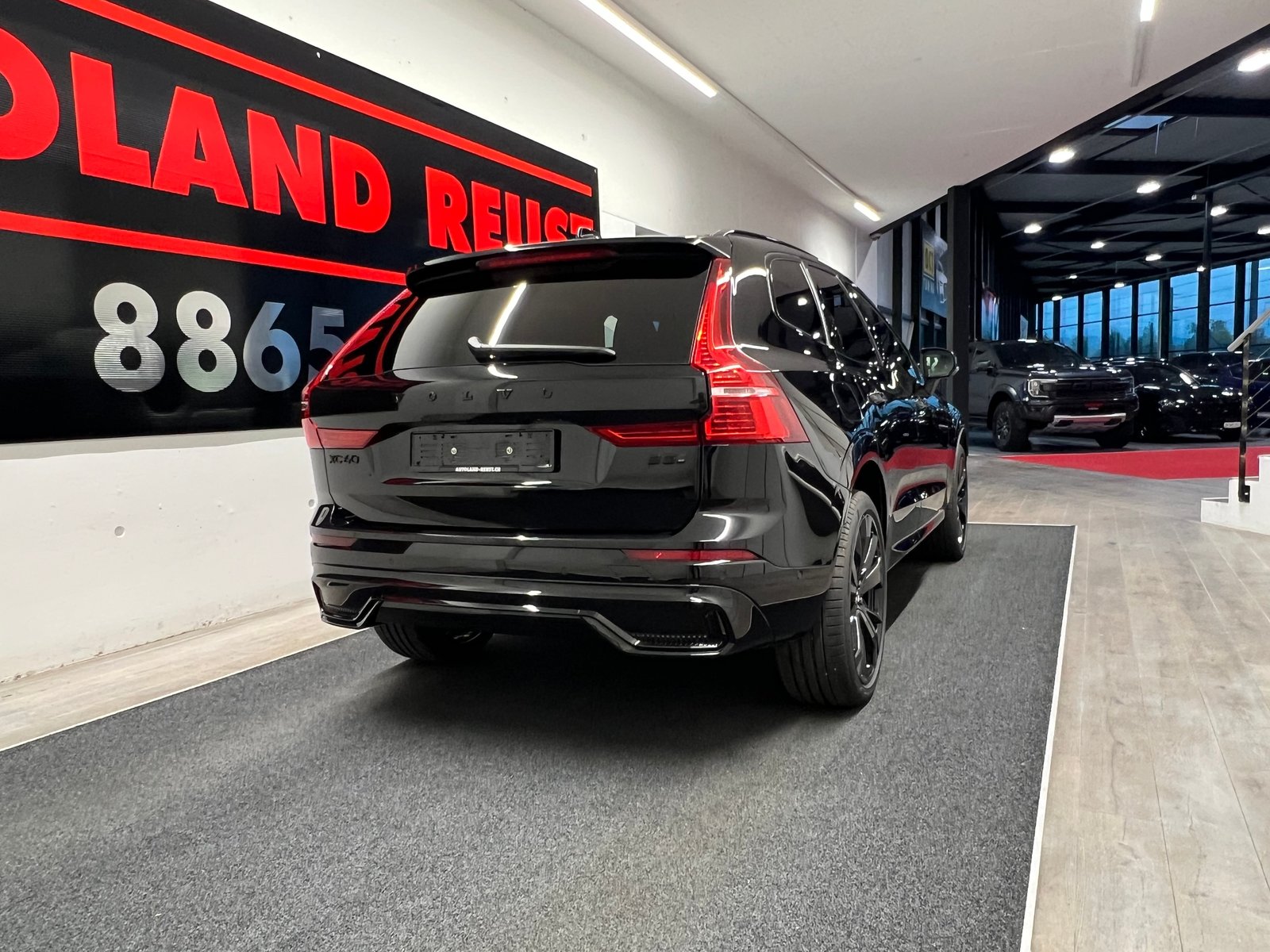 VOLVO XC60 B5 Benzin Mild Hybrid AWD Black Edition Geartronic, Benzin, Occasion / Gebraucht, Automatik - 6