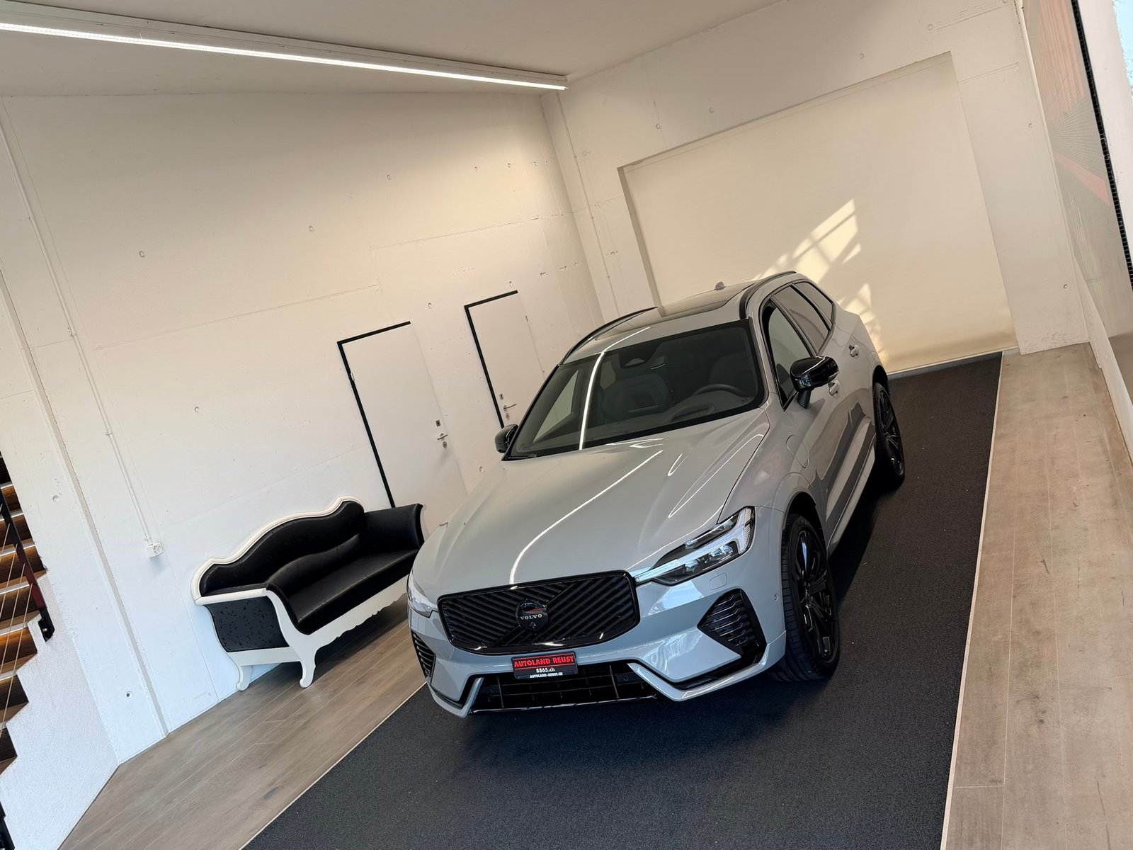 VOLVO XC60 T6 eAWD PluginHybrid Black Edition Geartronic, Hybride Rechargeable Essence/Électricité, Occasion / Utilisé, Automatique - 4