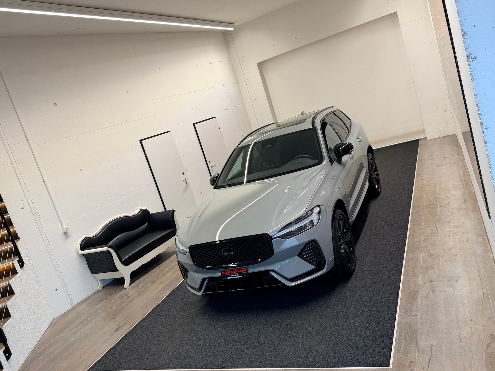 VOLVO XC60 T6 eAWD PluginHybrid Black Edition Geartronic, Hybride Rechargeable Essence/Électricité, Occasion / Utilisé, Automatique - 4