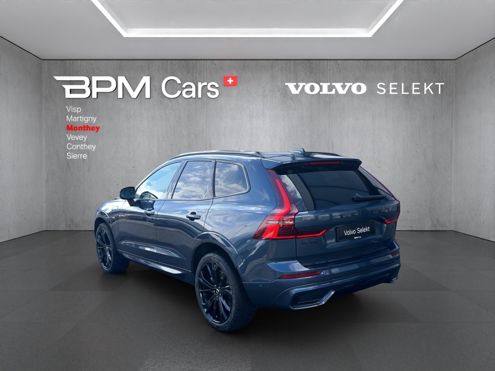 VOLVO XC60 T6 eAWD PluginHybrid Black Edition Geartronic, Plug-in-Hybrid Benzin/Elektro, Occasion / Gebraucht, Automatik - 6