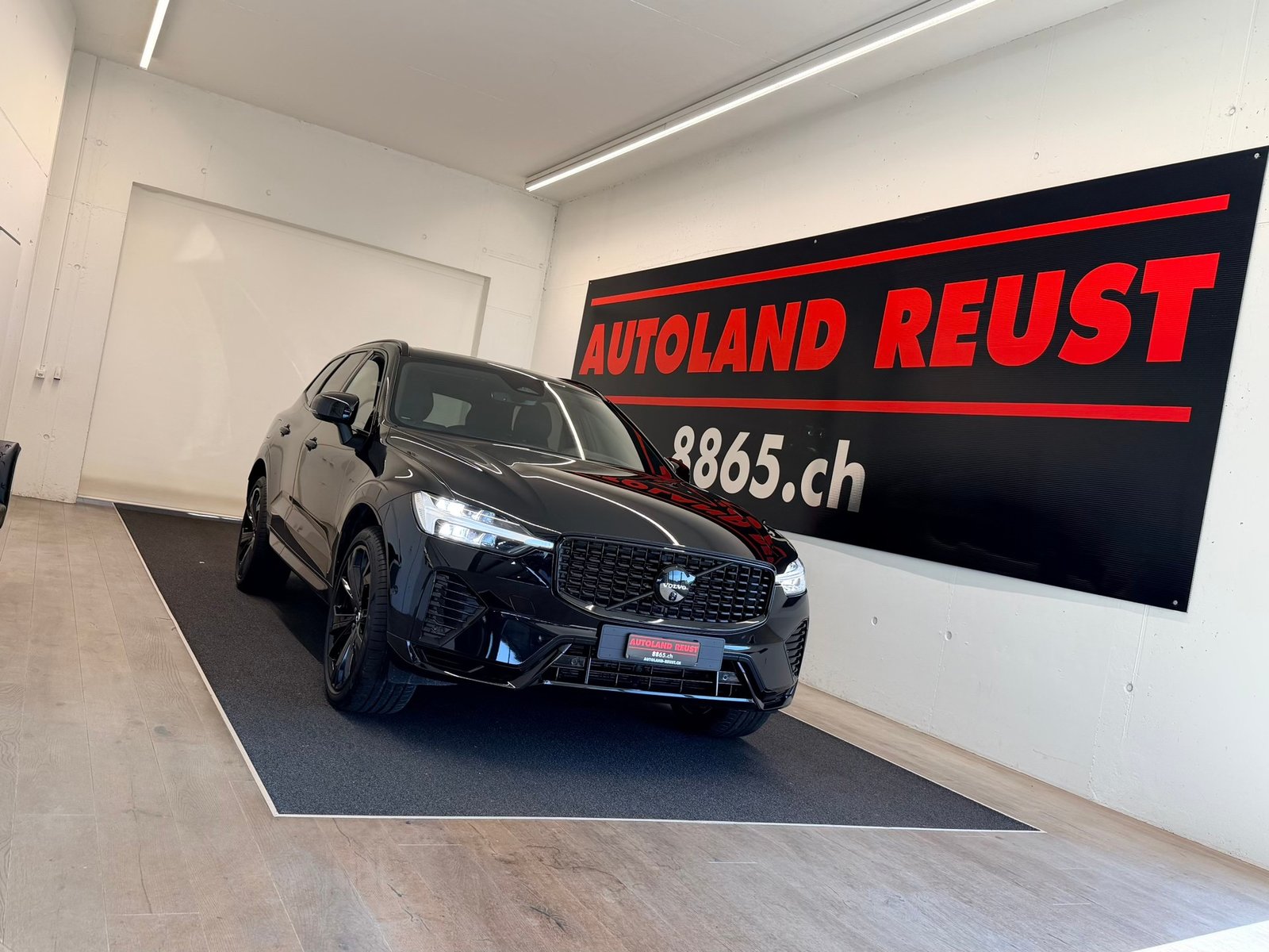 VOLVO XC60 B5 Benzin Mild Hybrid AWD Black Edition Geartroni
