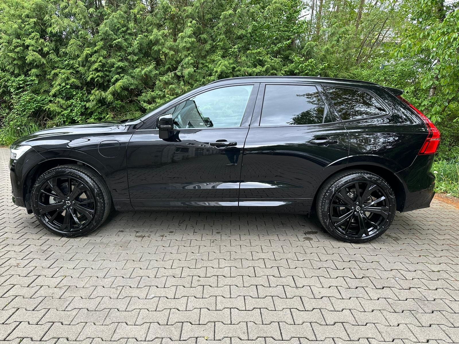 VOLVO XC60 T8 eAWD PluginHybrid XCENTRIC Black Edition Geart, Plug-in-Hybrid Benzin/Elektro, Occasion / Gebraucht, Automatik - 2