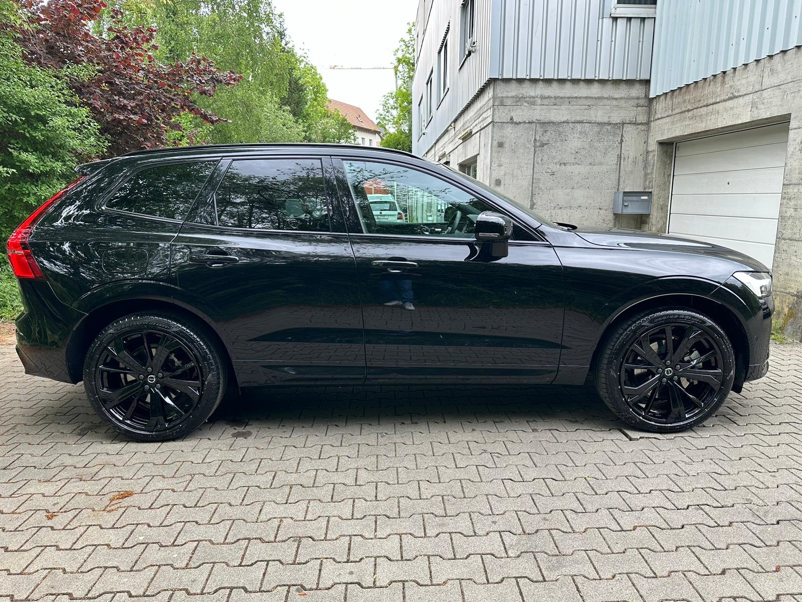 VOLVO XC60 T8 eAWD PluginHybrid XCENTRIC Black Edition Geart, Plug-in-Hybrid Benzin/Elektro, Occasion / Gebraucht, Automatik - 7