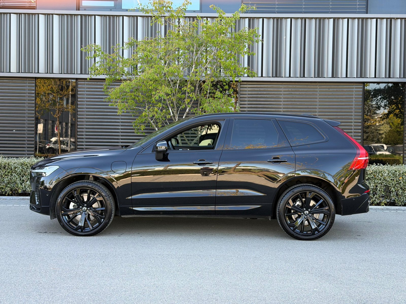 VOLVO XC60 T8 eAWD PluginHybrid Ultra Dark Geartronic, Plug-in-Hybrid Benzina/Elettrica, Occasioni / Usate, Automatico - 3