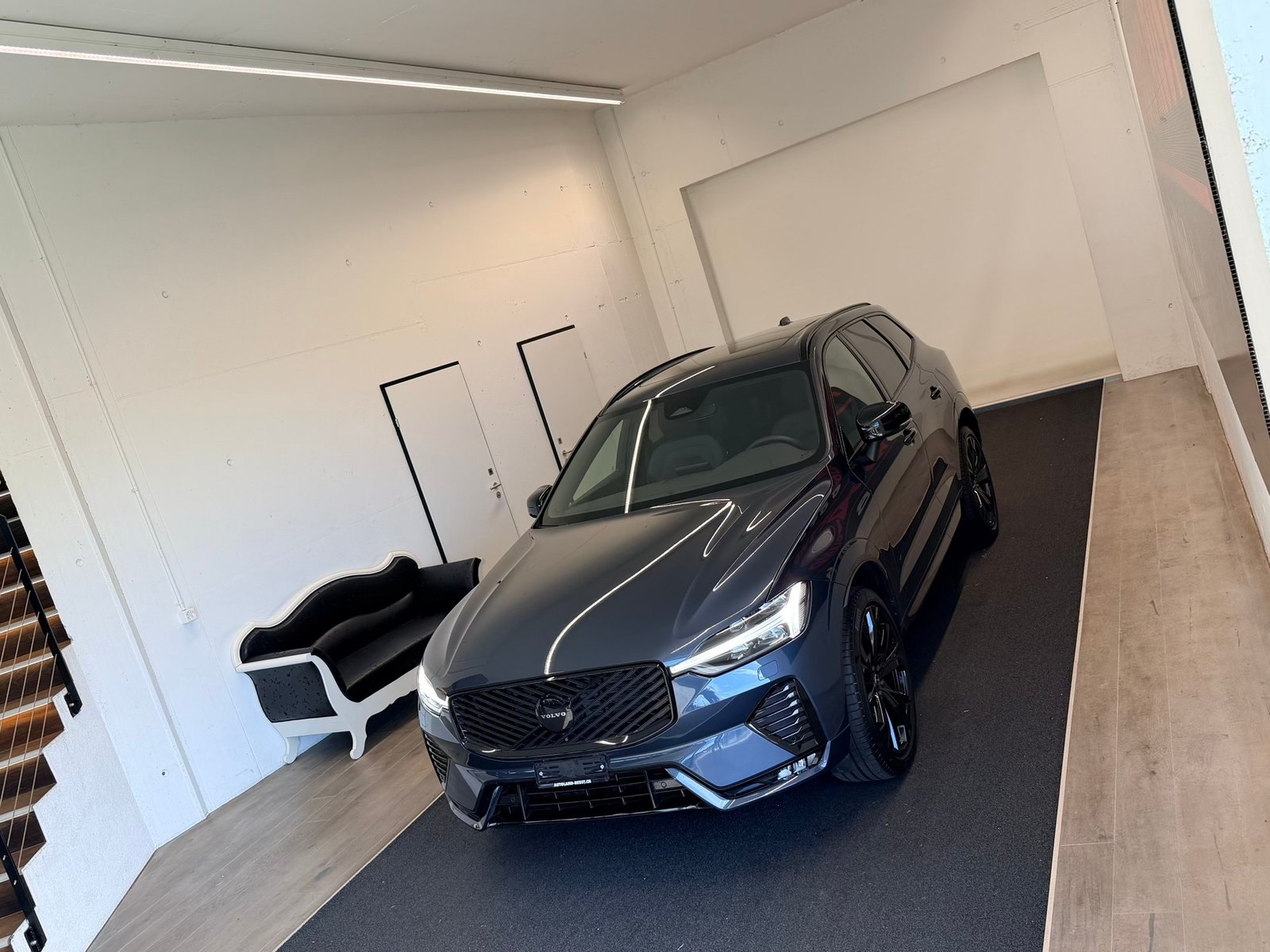VOLVO XC60 FACELIFT B5 Benzin Mild Hybrid AWD Black Edition, Benzin, Occasion / Gebraucht, Automatik - 4